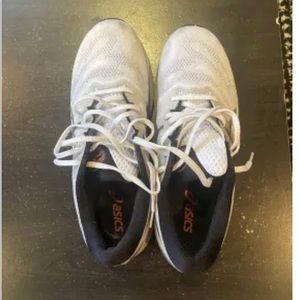 MENS Running shoes - worn once!